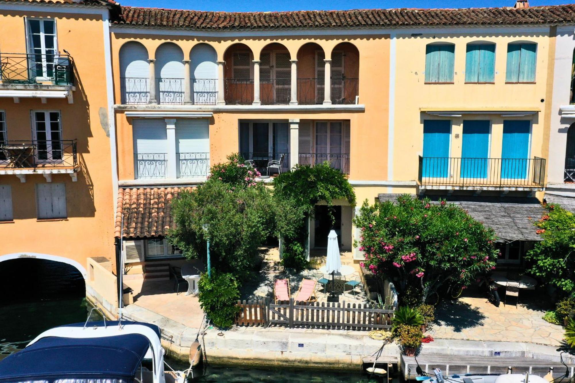 Appartement Amour Terrasse Sur L'Eau Grimaud Eksteriør bilde