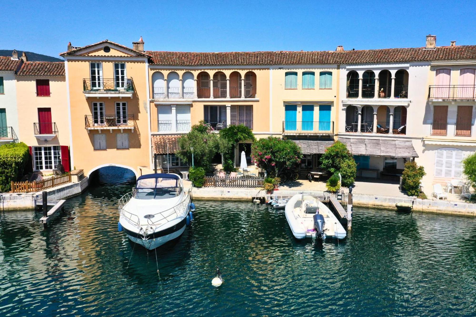 Appartement Amour Terrasse Sur L'Eau Grimaud Eksteriør bilde