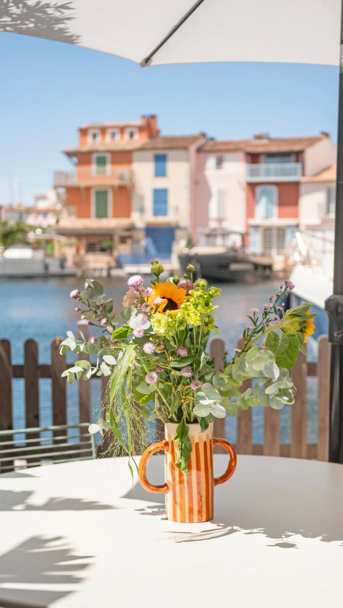 Appartement Amour Terrasse Sur L'Eau Grimaud Eksteriør bilde